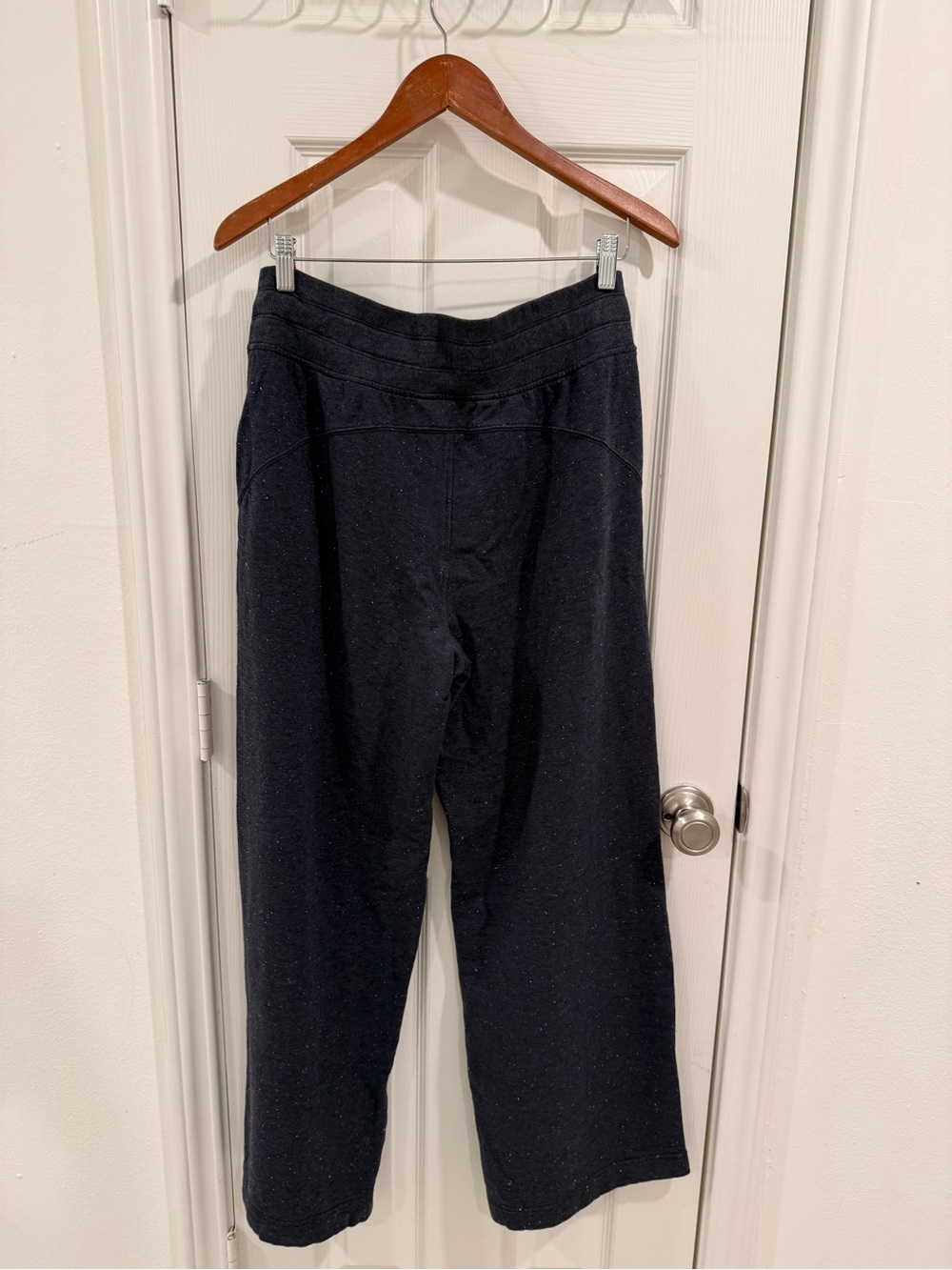 Athleta Women’s Wide Leg Sweatpants in Navy Blue - Picture 4 of 6